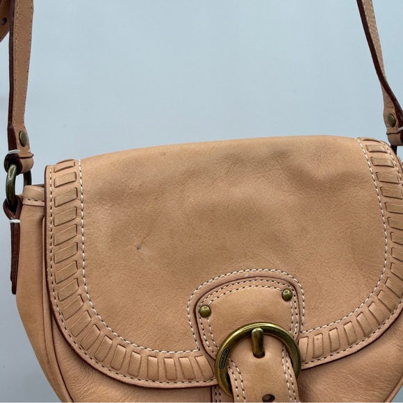 COACH Saddle Crossbody Bag Tan‎ Leather Buckle Flap Adjustable Strap - Picture 11 of 12